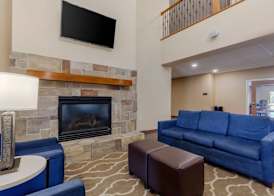 Comfort Suites Johnson Creek Conference Center 3