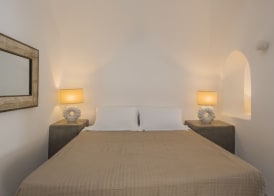 AQUA SERENITY LUXURY SUITES SANTORINI 3