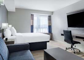 Microtel Inn & Suites by Wyndham Kanata Ottawa West 5
