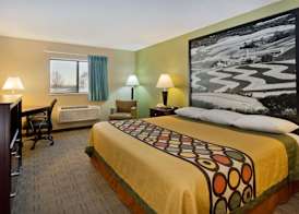 Super 8 by Wyndham Rochelle 4