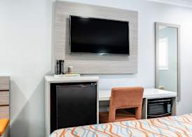 Travelodge Inn & Suites by Wyndham Bell Los Angeles Area 5