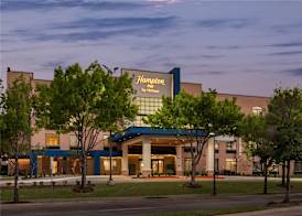Hampton Inn by Hilton Addison Dallas 3