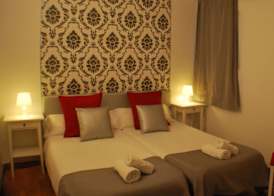 Petit Hotel 2