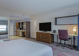 Home2 Suites by Hilton West Edmonton, Alberta, Canada 4