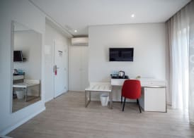 Hotel Canada 5