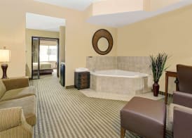 Days Inn by Wyndham Cheyenne 4