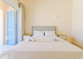 Resitour - Aphrodite Beachfront 4