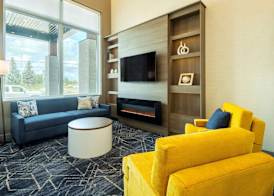 Comfort Inn and Suites 4