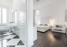 PLEY Cagliari Boutique Suites 4