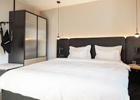 Schwarzer Adler - Concept Living 5