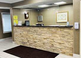 Super 8 by Wyndham South Bend 3