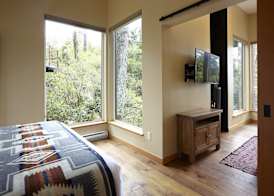 Middle Beach Lodge 4
