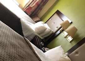 Econo Lodge Inn & Suites Warsaw 4