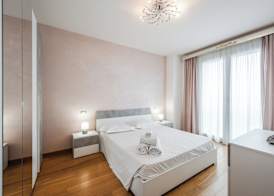 Emilia Suite Street 2