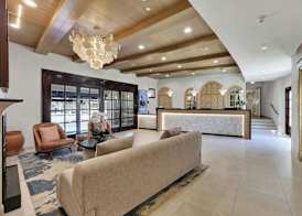 Best Western Plus Sunset Plaza Hotel 2
