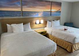 Days Inn & Suites by Wyndham Fort Pierce Midtown 5