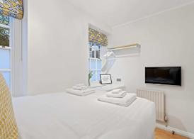 Trendy 1 Bedroom Apartment in the Heart of London 3