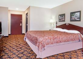 Super 8 by Wyndham Evansville North 5