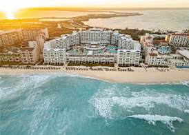 Hilton Cancun Mar Caribe All-Inclusive Resort 5