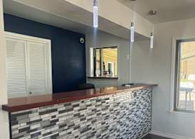 Xecutive Inn and Suites 2