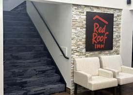 Red Roof Inn & Suites Middleborough 4