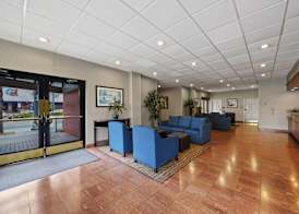 Comfort Inn By the Bay 3