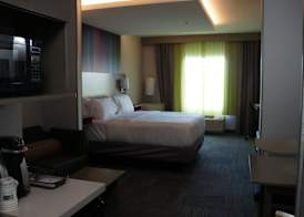 Holiday Inn Express & Suites SHIPPENSBURG by IHG 4