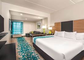 La Quinta Inn & Suites by Wyndham Cleveland near Lee Univ 5