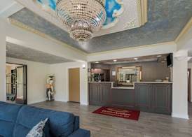 Econo Lodge Inn & Suites Diamondhead 4