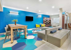 Microtel Inn & Suites by Wyndham Austin Airport 3