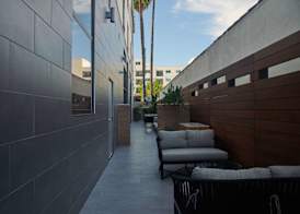 Hampton Inn & Suites Los Angeles/Sherman Oaks 3