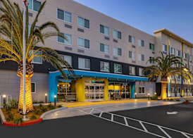 Tru By Hilton Lathrop 2