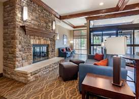 Comfort Suites Oshkosh West 3