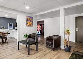 Quality Inn 4