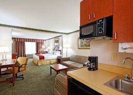 Holiday Inn Express & Suites TUPELO by IHG 4