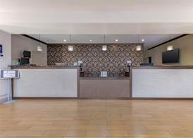 Best Western Plus Miami Airport North Hotel & Suites 2