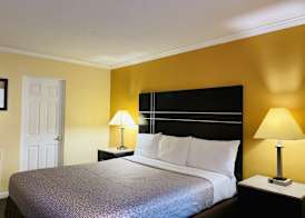 AC Lodge by Beach and Boardwalk 5