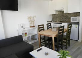 Vista Roses Mar - Apartamento con Piscina 5