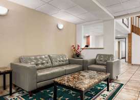 Super 8 by Wyndham Germantown/Milwaukee 5