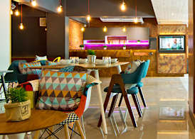Coco Hotel 5