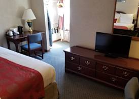 Ramada by Wyndham Flemington 5