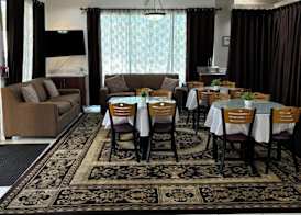 Days Inn by Wyndham Seattle Aurora 3