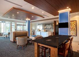 Holiday Inn Express & Suites BELOIT by IHG 3