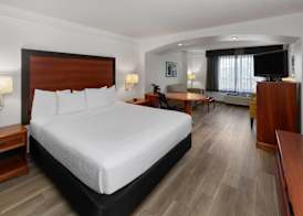 La Quinta by Wyndham San Antonio Airport 5