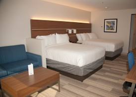 Holiday Inn Express & Suites DECATUR by IHG 3