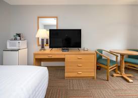 Coast Hinton Hotel 5