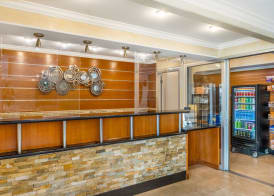 Best Western Plus Orange County Airport North 4