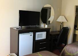 Super 8 by Wyndham Locust Grove 4