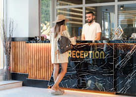 Far Life Hotel 3
