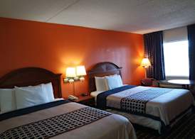 Howard Johnson by Wyndham Perry GA 5